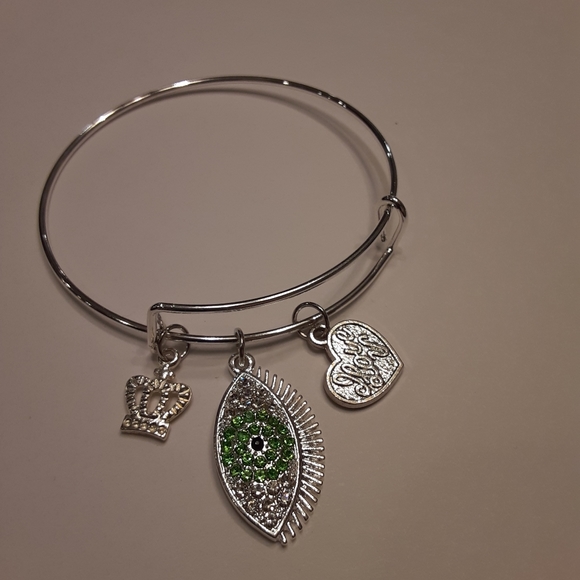 I Love You Crown Bangle (New) - Picture 2 of 4